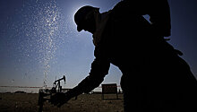 Новак объяснил сокращение добычи нефти в России в августе