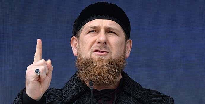Омельянчук о резиденции Кадырова: «Были артисты: Пьер Нарцисс, группа «Тутси», Сергей Зверев. Там большое озеро с утками, много разных животных»