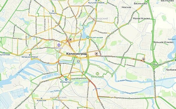 В Калининграде из-за непогоды и трёх аварий оказались заблокированы центральные улицы