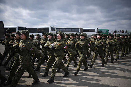 Суд предложил разрешить беременным увольняться из армии в период мобилизации