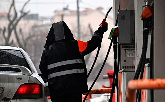 Компании России перенаправляют бензин на внутренний рынок