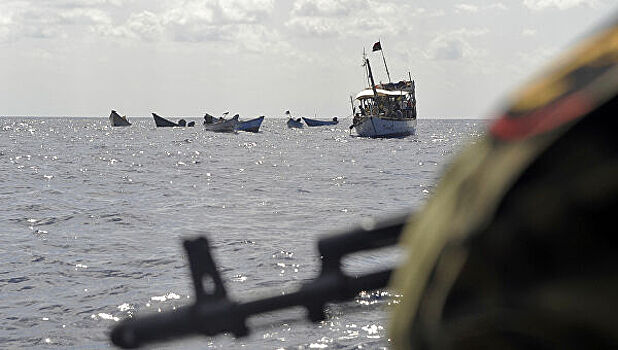 Россияне находятся на захваченном пиратами судне