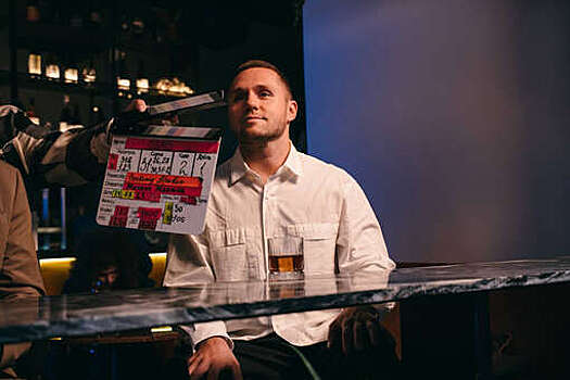 Певец Соколовский показал тизер официального саундтрека "Постучись в мою дверь"