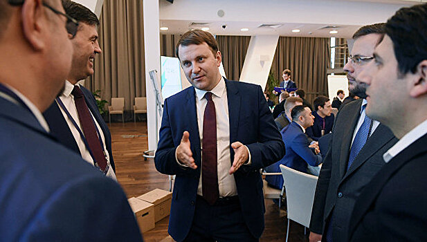 Максим Орешкин провел встречу с финалистами конкурса "Лидеры России"