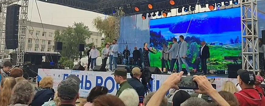 В столице Приангарья в День России выступил «Хор Турецкого»