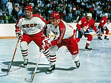 «Красная Машина» училась жить по западным законам. Под грохот танков и череду скандалов