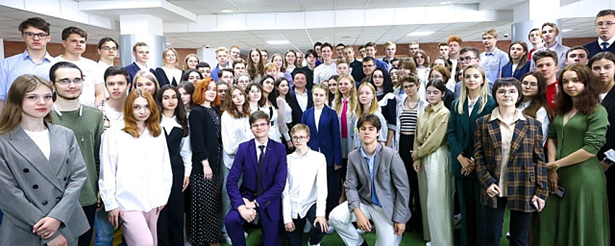 Щелковские выпускники поучаствовали во встрече с губернатором Андреем Воробьевым