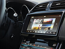 BlackBerry разработает новую мультимедийку для Jaguar Land Rover