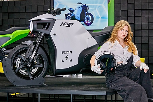 Электромотоцикл "Арктур" из РФ за 1 млн прошел обновление: его сняли на фото