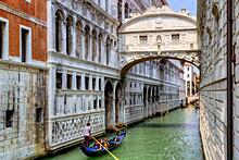 Овертуризм в Венеции вынудил рассмотреть введение нового правила поведения