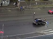 ГИБДД разыскивает водителя, сбившего ребенка на Мерецкова (видео)