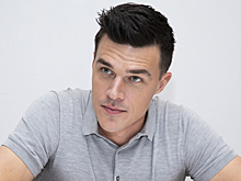 Финн Уиттрок получил главную роль в новом супергеройском сериале Warner Bros.