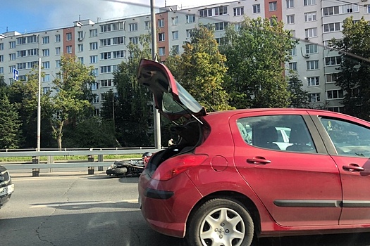 Молодая мотоциклистка попала в ДТП