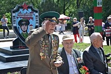 Ветераны-пограничники на Ставрополье открыли два памятника к 100-летию погранвойск