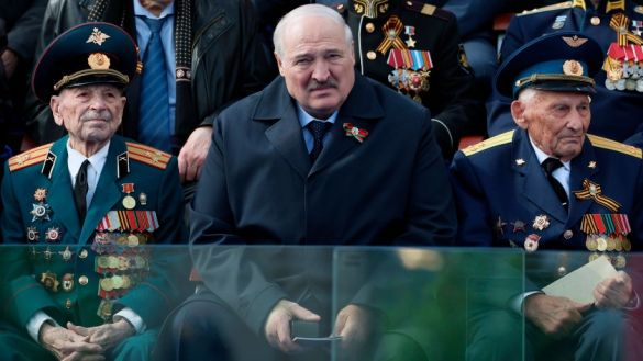 Ждут медиков из Москвы: Лукашенко пропустил официальную церемонию в Беларуси