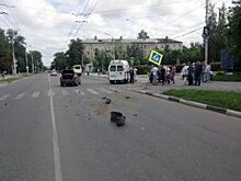 Отлетевший во время ДТП внедорожник сбил на переходе пожилую рязанку