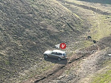 Автомобиль BMW скатился в овраг на набережной Федоровского