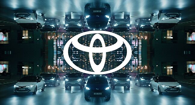 Специалисты тюнинг-ателье заменили большинство внешних элементов в экспедиционной версии Toyota Hilux