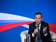 Канада ввела санкции против жены и сына экс-президента РФ Медведева