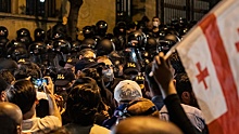 На митинге в Тбилиси пострадали трое полицейских