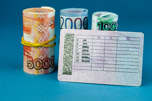 В России хотят лишать прав за ксенон и мигающие стоп-сигналы. Эксперт рассказал, в чем суть инициативы