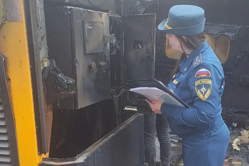 В Крыму потушили пожар в парке атракционов