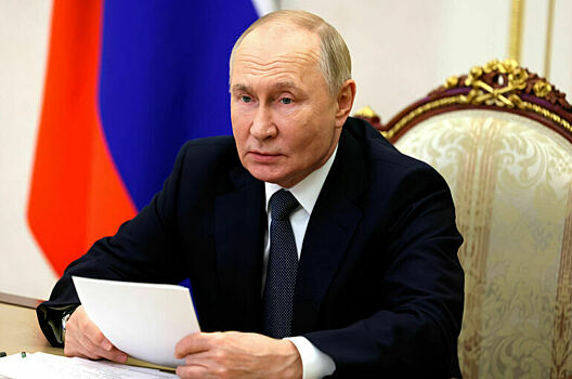 Путин призвал россиян использовать кириллицу, а не «кашу из латиницы»