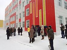 Напрасные жертвы. Родители первоклашек ночами дежурили у школы на Шишкова
