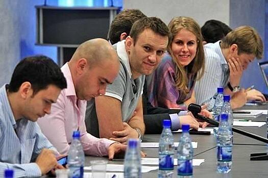 Знатно покутили - Кандидаты Навального провели лето с провокациями, массовыми беспорядками и нарушениями законов