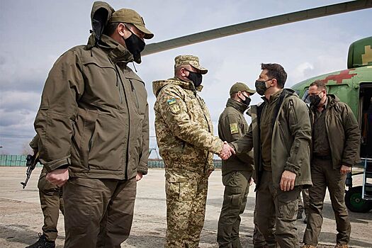 Президент Украины прибыл в Донбасс, чтобы посетить передовую