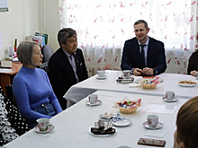 Глава г.о. Пущино Алексей Воробьев встретился с членами местного клуба «Активное долголетие»