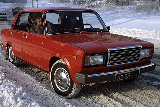 Топ-5 автомобилей на вторичном рынке России за 100 тысяч рублей