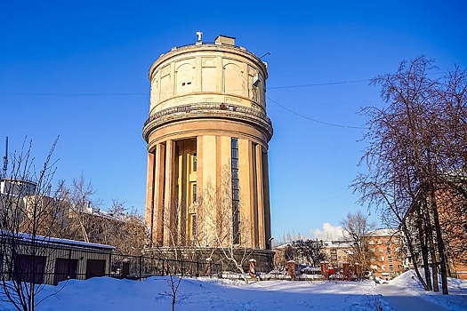 В Новосибирске разыскивают создателей старинной водонапорной башни на Маркса