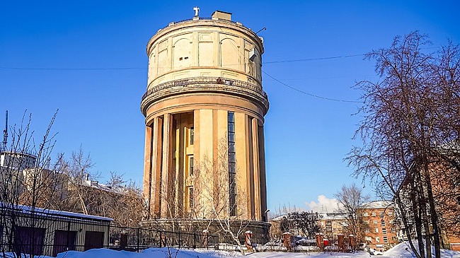 В Новосибирске разыскивают создателей старинной водонапорной башни на Маркса
