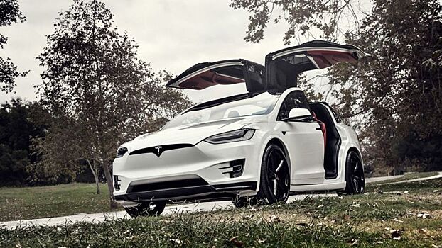 На продажу выставлена Tesla Model X с «салоном Bentley»