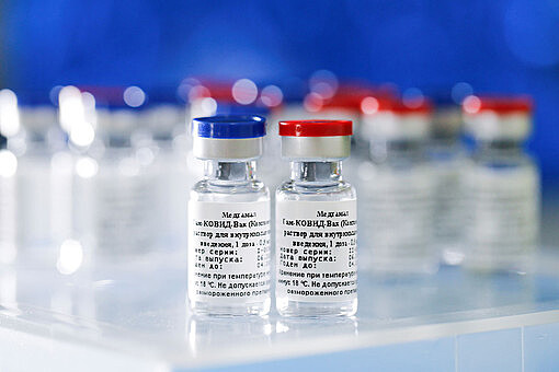 Названы сроки начала третьего этапа исследований российской вакцины от коронавируса