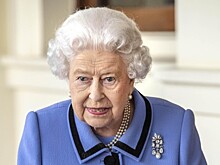 Елизавета II вляпалась в грязный скандал из-за порнофото