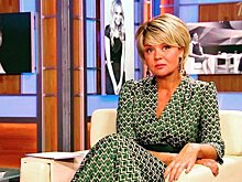 Наедине со всеми уходит, а Меньшова остается