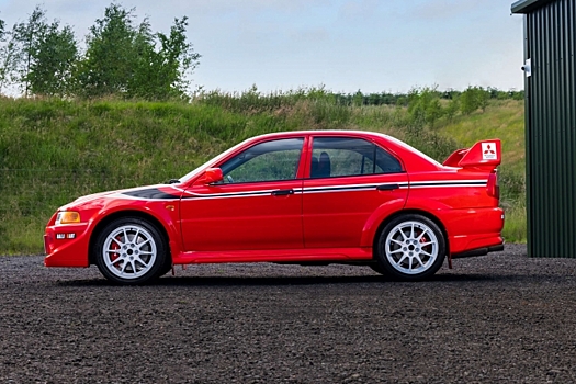 В Британии на аукционе продали уникальный Mitsubishi Lancer Evolution