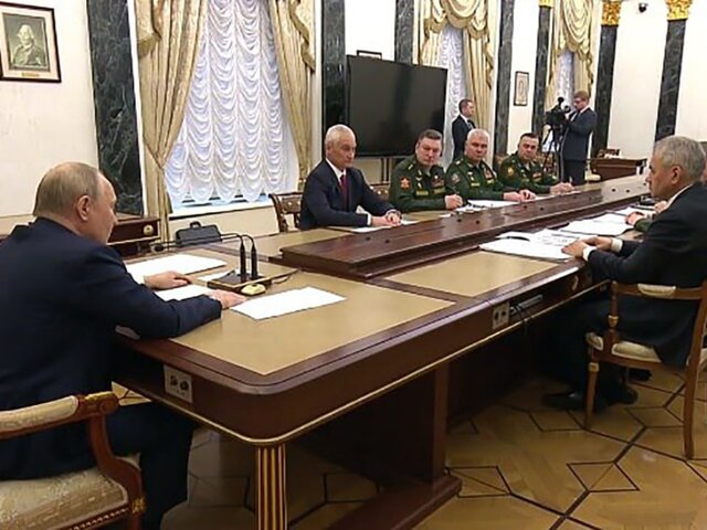 Путин заявил, что изменений в руководстве Генштаба нет и пока не планируется