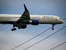 Лопнувшая шина самолета Boeing лишила жизни двух работников авиакомпании