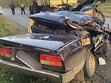 На загородной трассе в Чувашии ВАЗ-2107 врезался в трактор