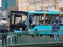 Губернатор Петербурга выразил соболезнования семьям погибших в ДТП с автобусом