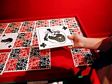 В Доме Остроухова разбудили Алису из Страны чудес