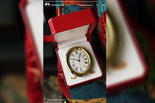 Комик Петросян подарил жене Татьяне винтажные часы Cartier на 14 февраля