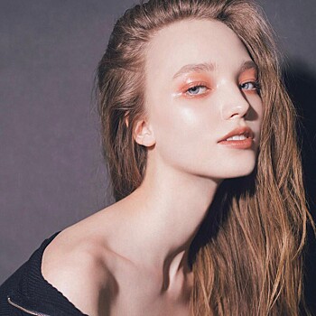 Новая звезда моды: 15-летняя россиянка покоряет мировые подиумы