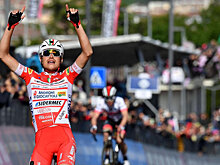 Итальянец Маснада выиграл шестой этап Джиро д'Италия