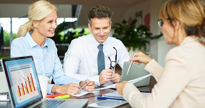 Средняя ставка по вкладам топ-10 банков РФ выросла до 5,55%