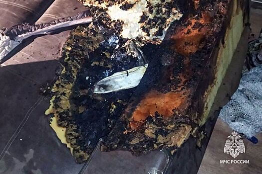 Семья чудом избежала трагедия после взрыва пауэрбанка в квартире