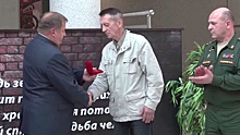 Внуку пропавшего героя вручили орден Красной Звезды, принадлежавший его деду